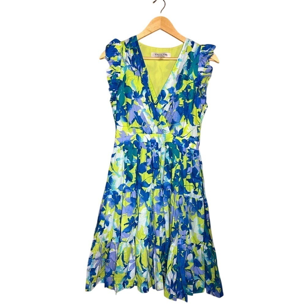 Floral Fit Flare Dress Blue Green Taylor Ruffle Sleeve Pockets Size 6